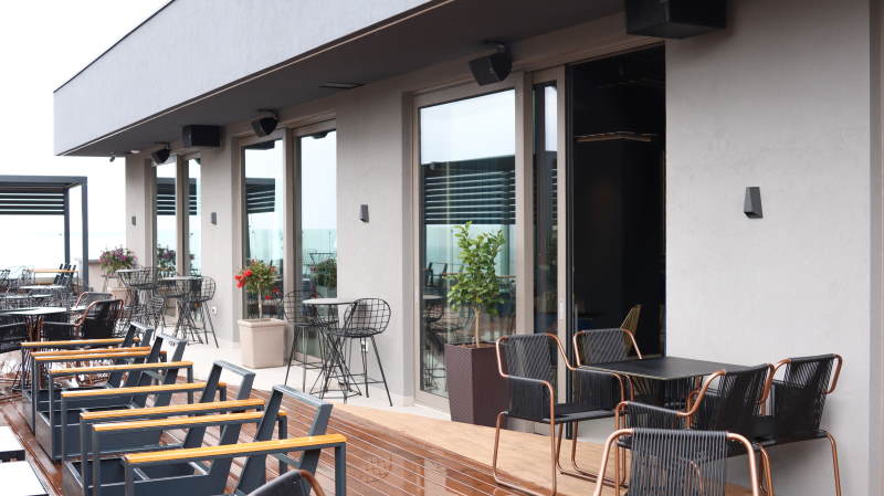 MartinAudio Upmarket Spa Resort Outside